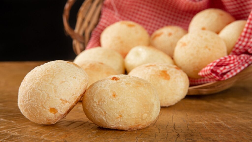 10 Passos para Fazer Pão de Queijo Delicioso em Casa