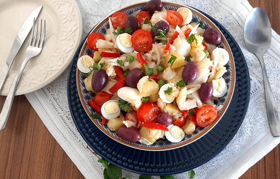 Receita de Salada de Bacalhau para Refrescar o Paladar